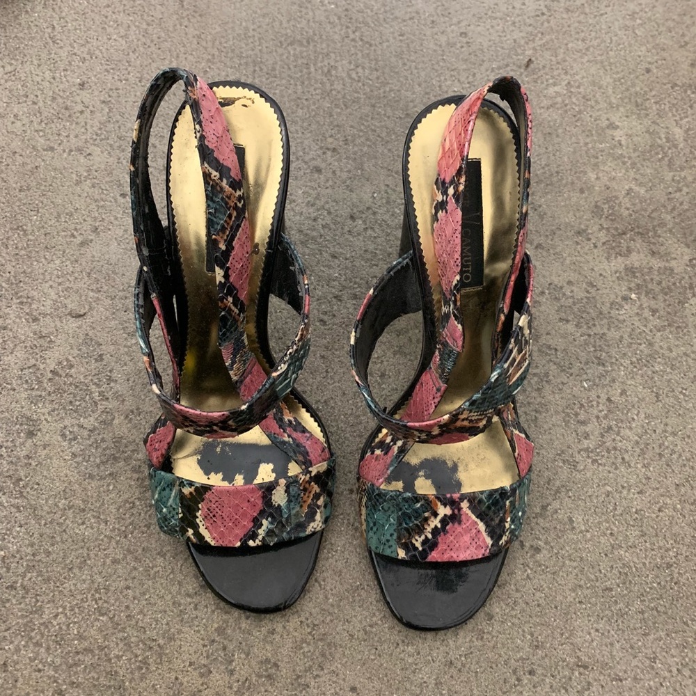 Vince Camuto faux snakeskin heels 8.5